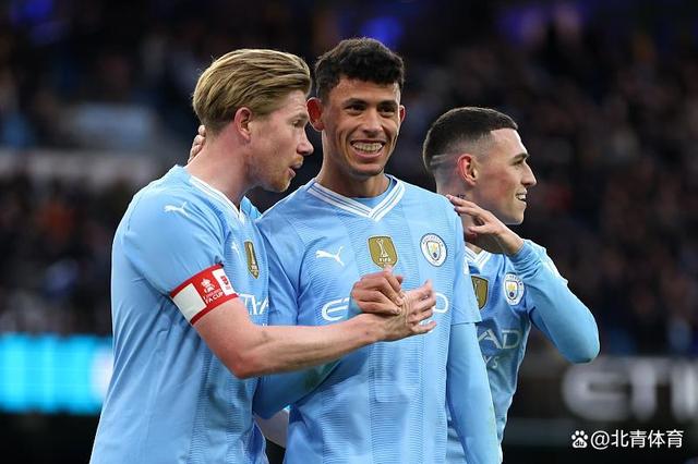 开云 晋级下一阶段引发热议！，德布劳内在美国队比赛中晋级下一阶段观众掌声雷动